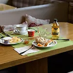 Garni Roberta