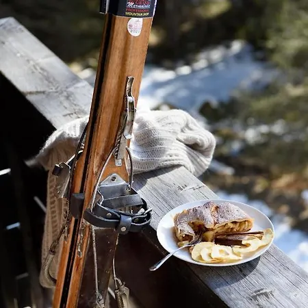 贾尼罗伯塔酒店 3*