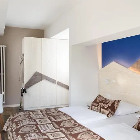 ガルニ ロベルタ 3*