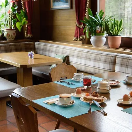 ガルニ ロベルタ ホテル マルガ・チアペラ