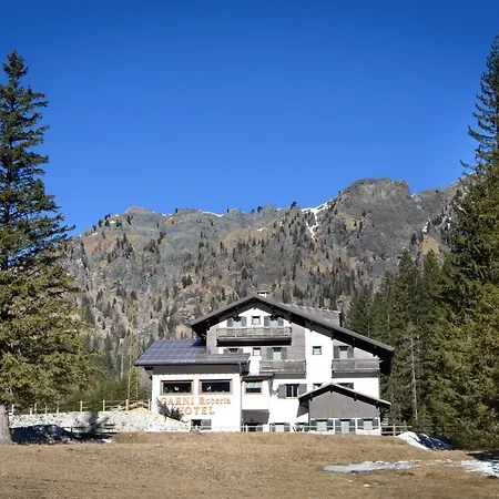 Hotel Garni Roberta 3*